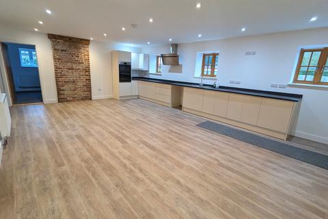 3 bedroom barn conversion to rent, Thompsons Lane, Hough-on-the-Hill, NG32