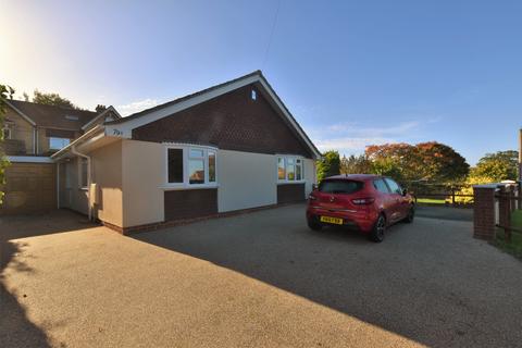 4 bedroom bungalow for sale - Pallance Road, Northwood