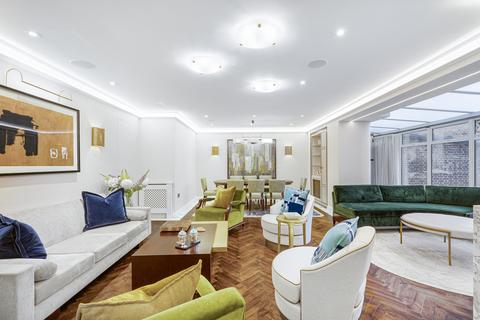 3 bedroom flat for sale, Upper Grosvenor Street, London W1K