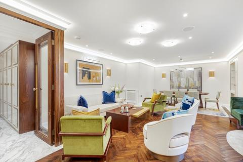 3 bedroom apartment for sale, Upper Grosvenor Street, London W1K