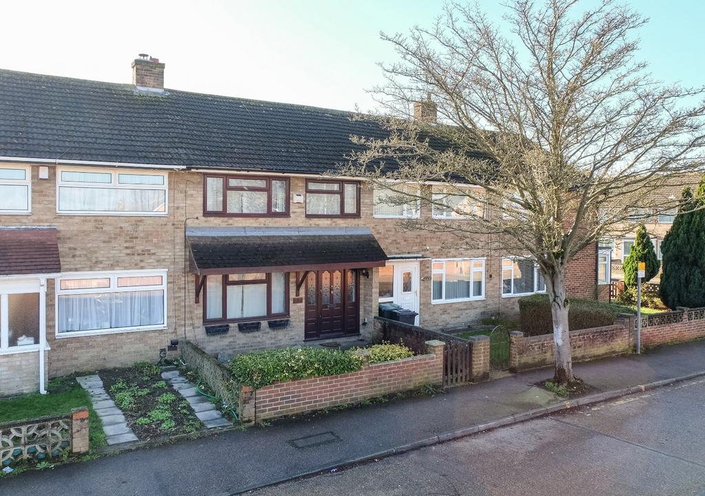 Marling Way, Gravesend, Kent, DA12 3 bed terraced house £350,000