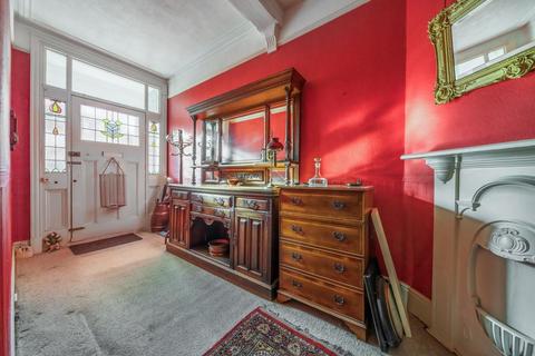 7 Arran Road, London, SE6 2LT