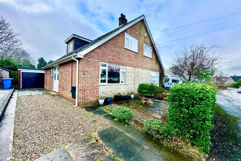 Carlton Drive, Hull HU11 2 bed semidetached house for sale £140,000