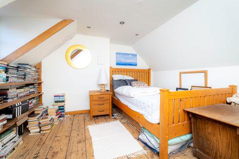 68 Middle Wall, Whitstable, CT5 1BN