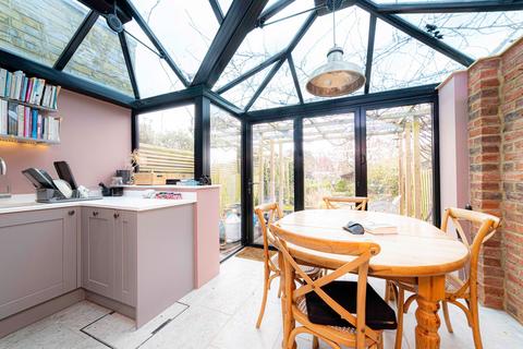 68 Middle Wall, Whitstable, CT5 1BN