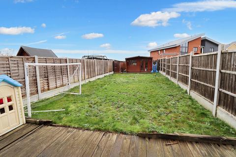 34 Birchfield, North Stifford, Grays, RM16 5UX