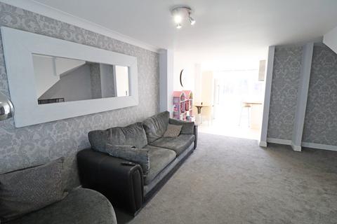 34 Birchfield, North Stifford, Grays, RM16 5UX