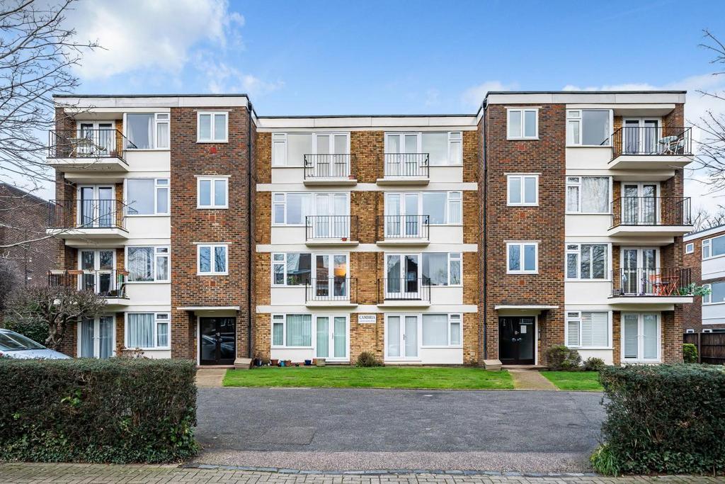 Court Downs Road, Beckenham 1 bed flat for sale £300,000