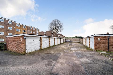 Flat 2, Cambria, 2 Court Downs Road, Beckenham, BR3 6TF