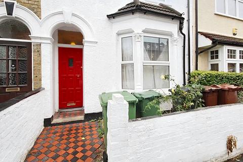4 bedroom terraced house to rent - Cromwell Road, London E17