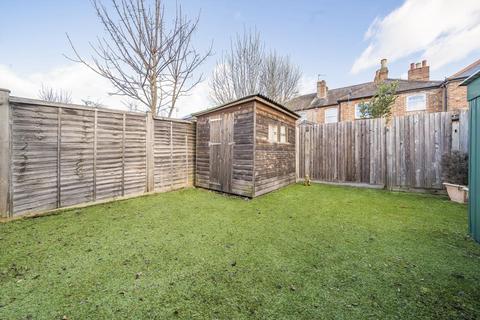 1 bedroom detached bungalow for sale, Lower Sunbury,  Surrey,  TW16