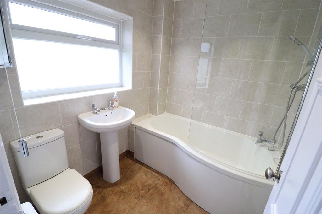 Tangham Walk, Basildon, Essex, SS14 2 bed terraced house to rent - £ ...