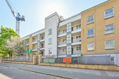 3 bedroom flat for sale, Granite Apartments, Stratford, London, E15