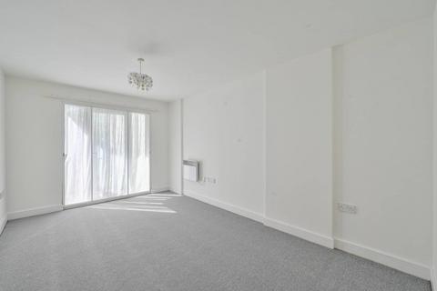 3 bedroom flat for sale, Granite Apartments, Stratford, London, E15