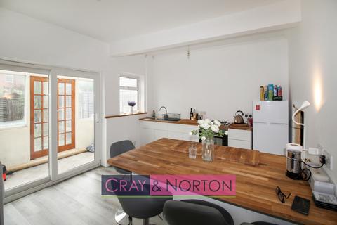 2 bedroom end of terrace house for sale, Northway Road, Addiscombe, CR0
