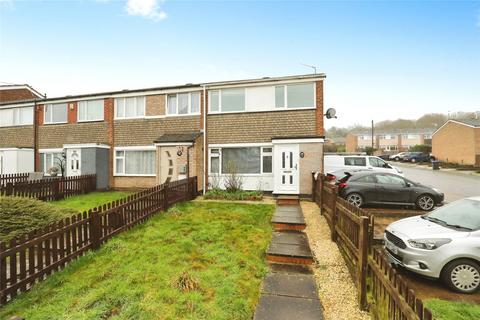 3 bedroom end of terrace house for sale, Benbow Close, Daventry, NN11