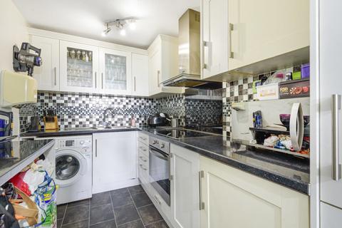 3 bedroom apartment for sale, Avenue Road, London
