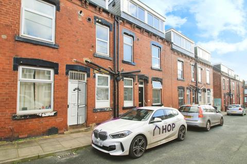 3 bedroom terraced house to rent, BILLS INCLUDED: Autumn Avenue, Hyde Park, Leeds, LS6