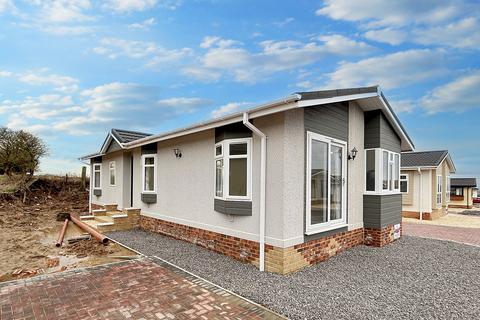 2 bedroom bungalow for sale, Easington Road, Hartlepool, Durham, TS24 9SJ