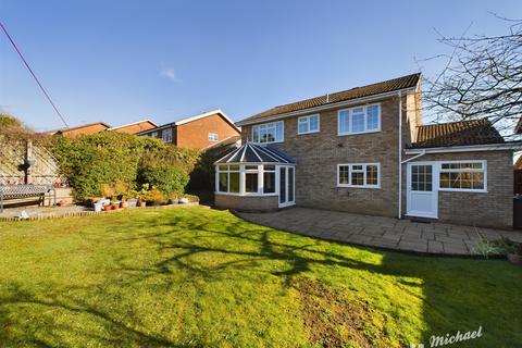 67 Cotefield Drive, Leighton Buzzard, LU7 3DN