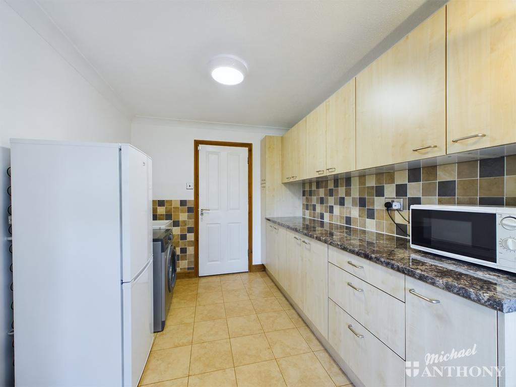 Cam02773 g0 pr0078 still019