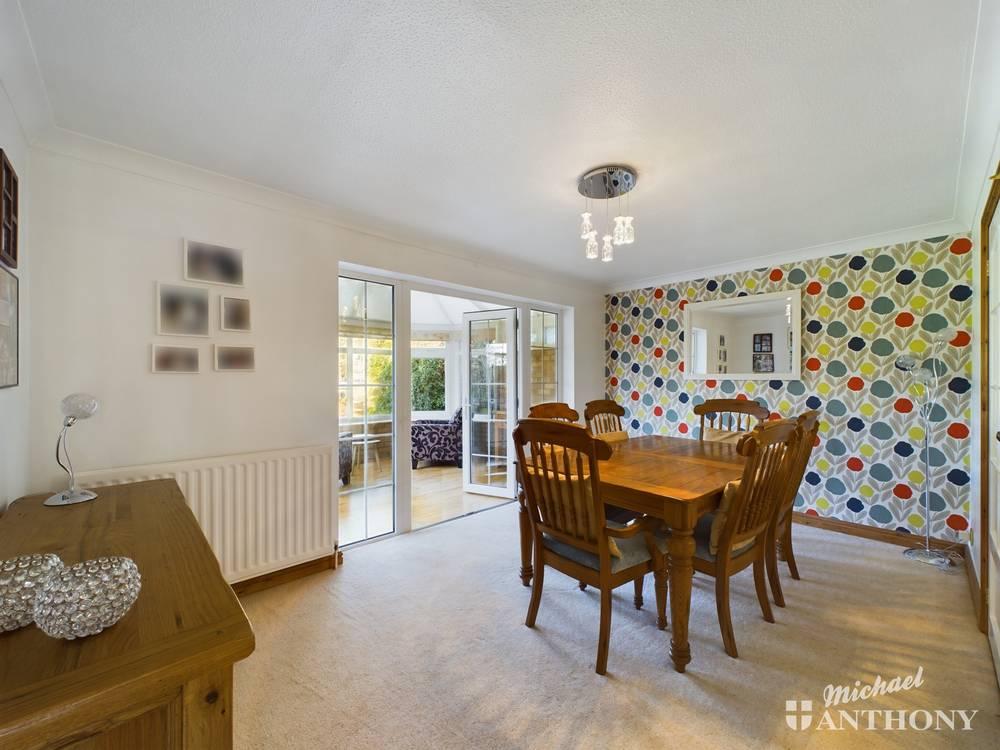 CAM02773 G0-PR0078-STILL011-thumbnail-h750-70