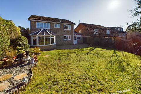 67 Cotefield Drive, Leighton Buzzard, LU7 3DN