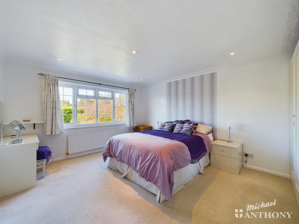 Cam02773 g0 pr0078 still021