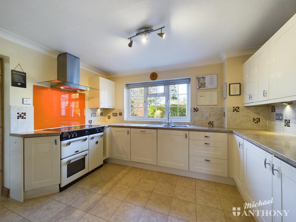 Cam02773 g0 pr0078 still015