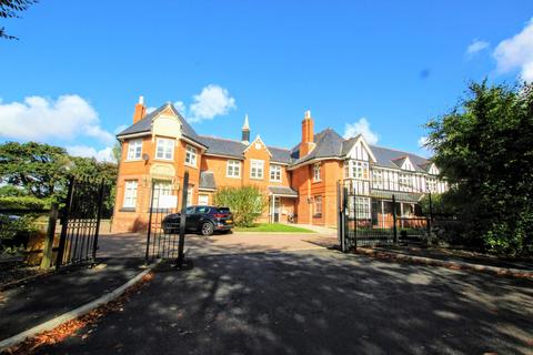 2 bedroom flat to rent, Cedar Court, Knowsley Village L34