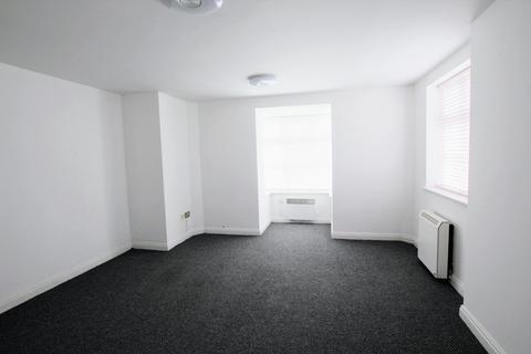 2 bedroom flat to rent, Cedar Court, Knowsley Village L34