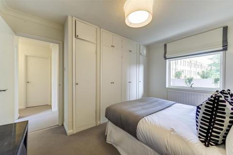 2 bedroom flat to rent, FULHAM ROAD, London, SW3