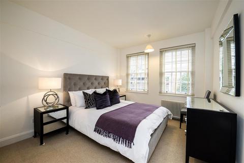 2 bedroom flat to rent, PELHAM COURT, FULHAM ROAD, London, SW3