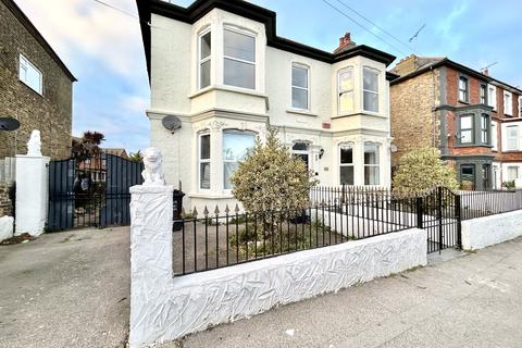 6 bedroom detached house for sale, Canterbury Road, Westbrook, Margate