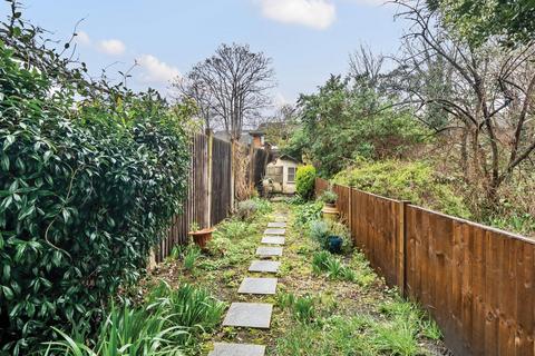 45 Knowles Hill Crescent, London, SE13 6DT