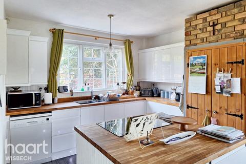 11 Downham Road, Outwell, Wisbech, PE14 8SE