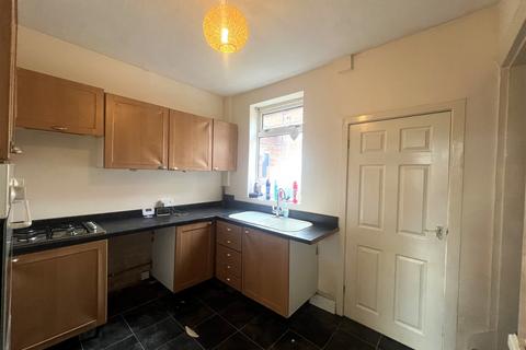 2 bedroom terraced house to rent - Station Road, Darton, S75 5HT