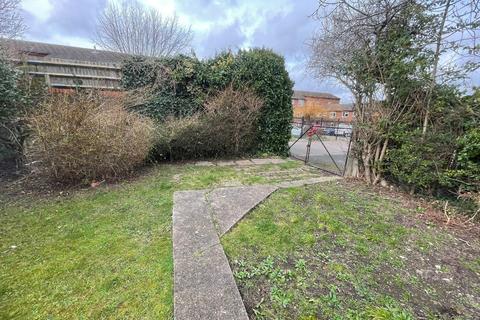 9 Cornwell Avenue, Gravesend, DA12 5HS