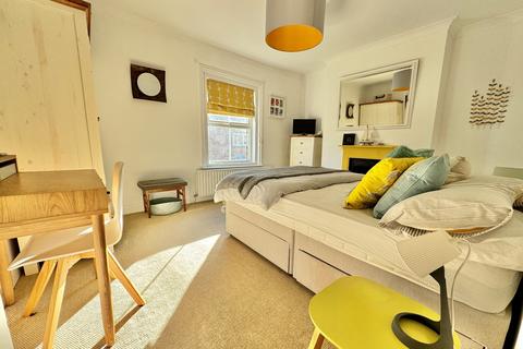 9 Cornwall Road, Swanage, BH19 1EU