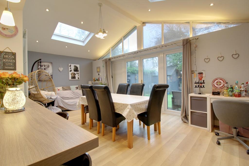 Dining/Family Room