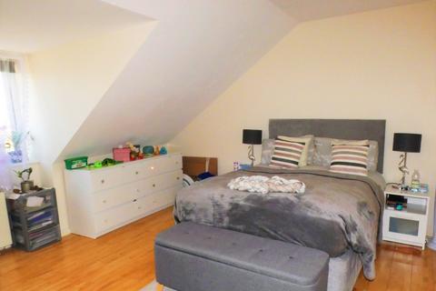 1 bedroom apartment to rent, Renson Close, Peterborough PE4