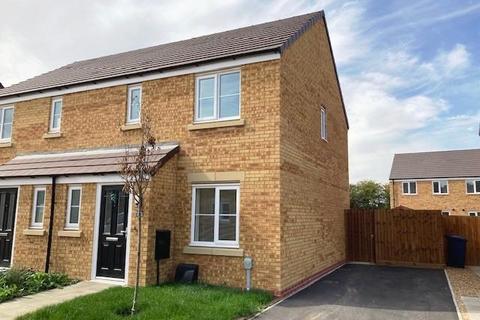 3 bedroom house to rent, Anglers Avenue, Peterborough PE7