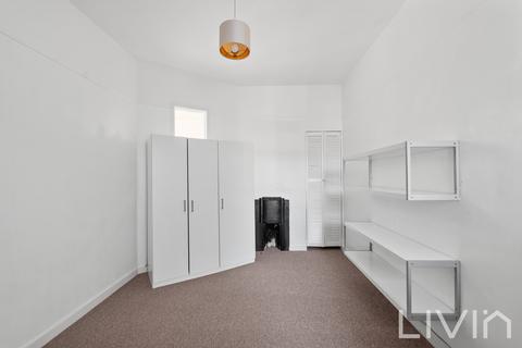 49a Bensham Manor Road, Thornton Heath, CR7 7AE