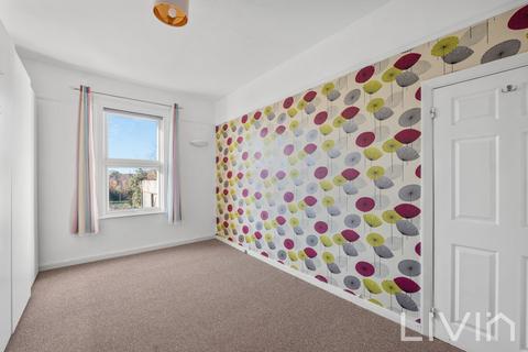 49a Bensham Manor Road, Thornton Heath, CR7 7AE