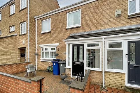 2 bedroom terraced house for sale - Dovedale Court, Simonside, South Shields, Tyne and Wear, NE34 9EZ