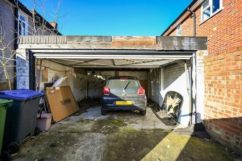 55 Grove Lane, Kingston Upon Thames, KT1 2SR