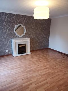 3 bedroom terraced house to rent, Lindisfarne Avenue, Stanney Oaks, Ellesmere Port, CH65