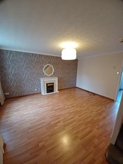 3 bedroom terraced house to rent, Lindisfarne Avenue, Stanney Oaks, Ellesmere Port, CH65