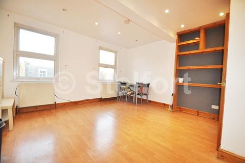 2 bedroom flat to rent, Holloway Road, London N7