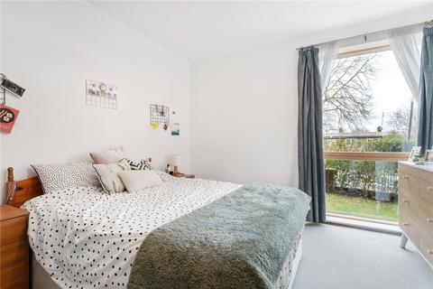 140 Upper Tulse Hill, London, SW2 2RR